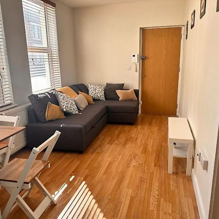 2 Bedroom Apartment In Se13 London Exterior foto